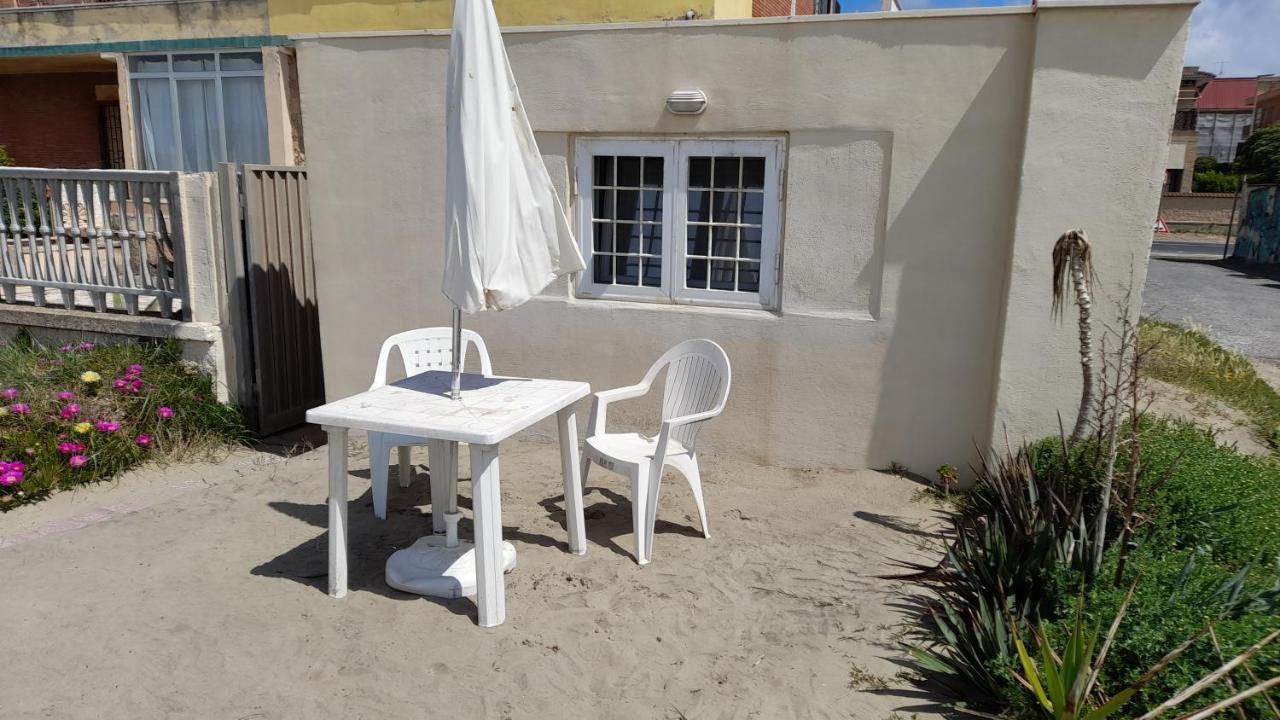 Casina Sulla Sabbia Apartamento Torvaianica Exterior foto