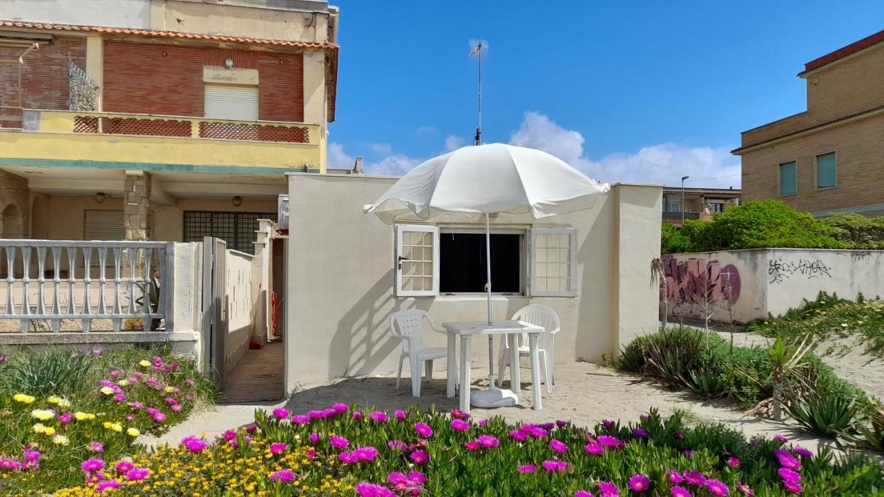 Casina Sulla Sabbia Apartamento Torvaianica Exterior foto
